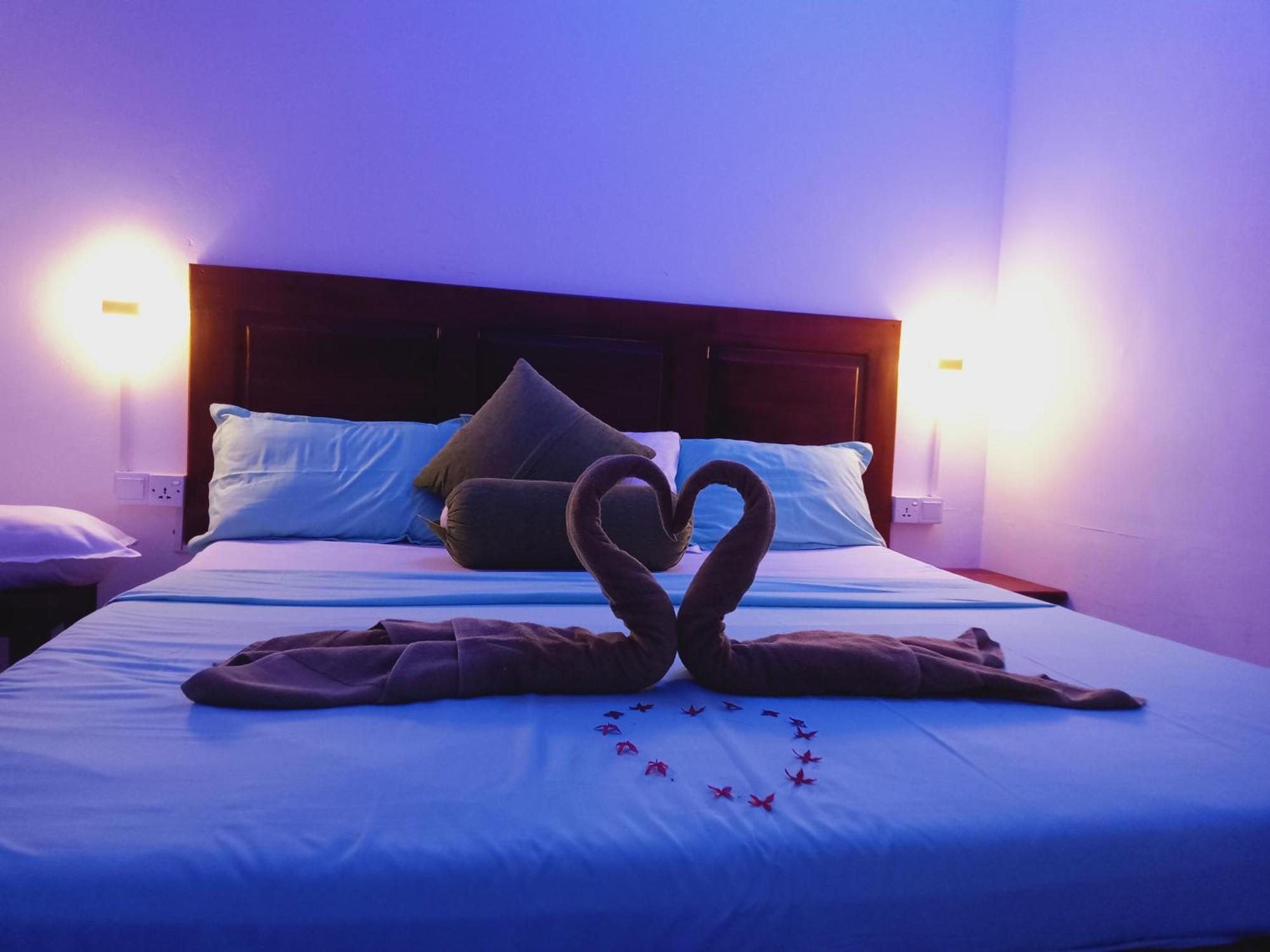 White Villa Hotel Trincomalee Buitenkant foto