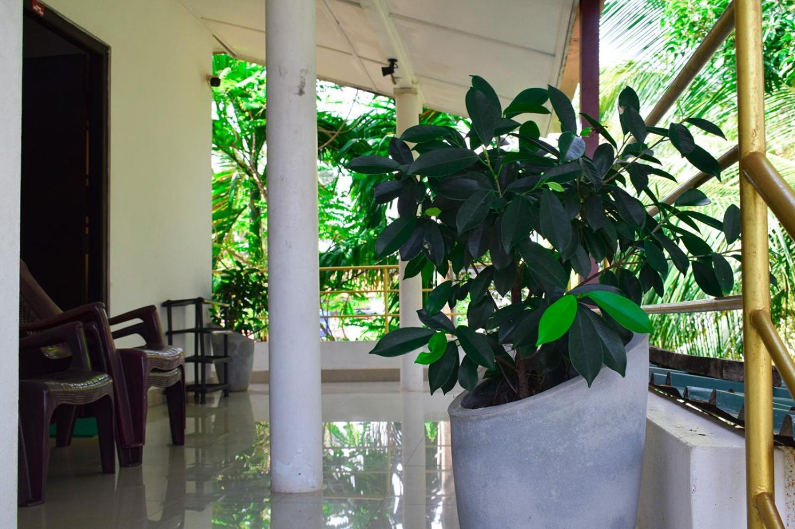 White Villa Hotel Trincomalee Buitenkant foto