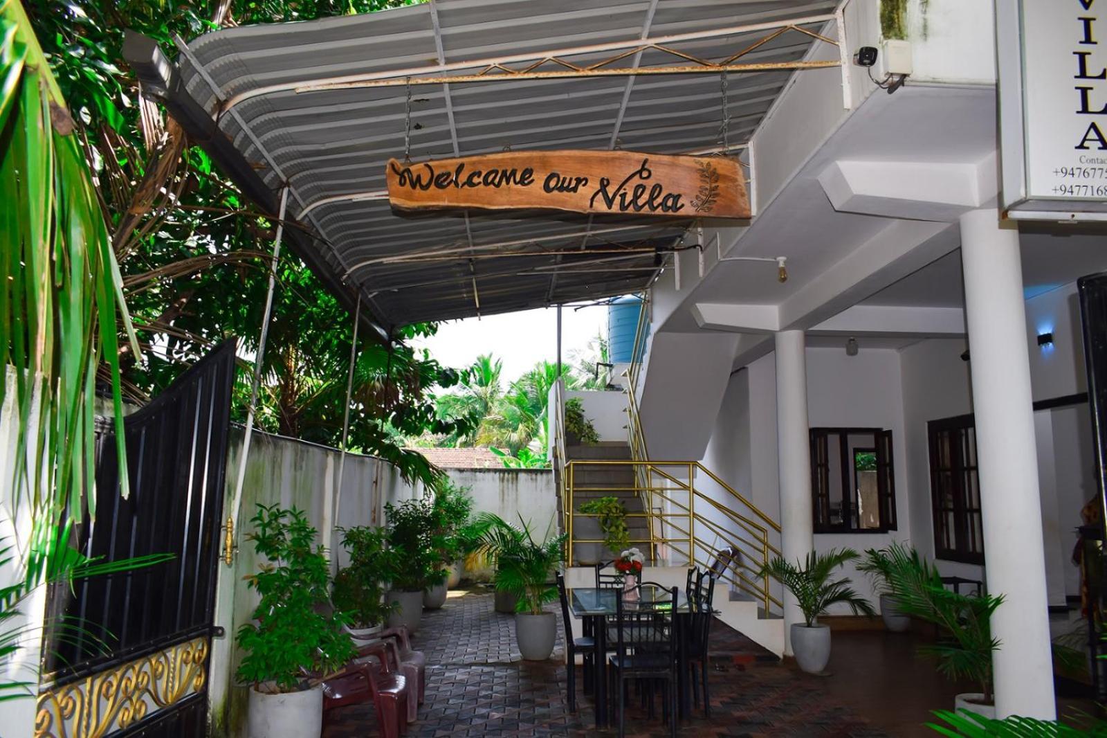 White Villa Hotel Trincomalee Buitenkant foto